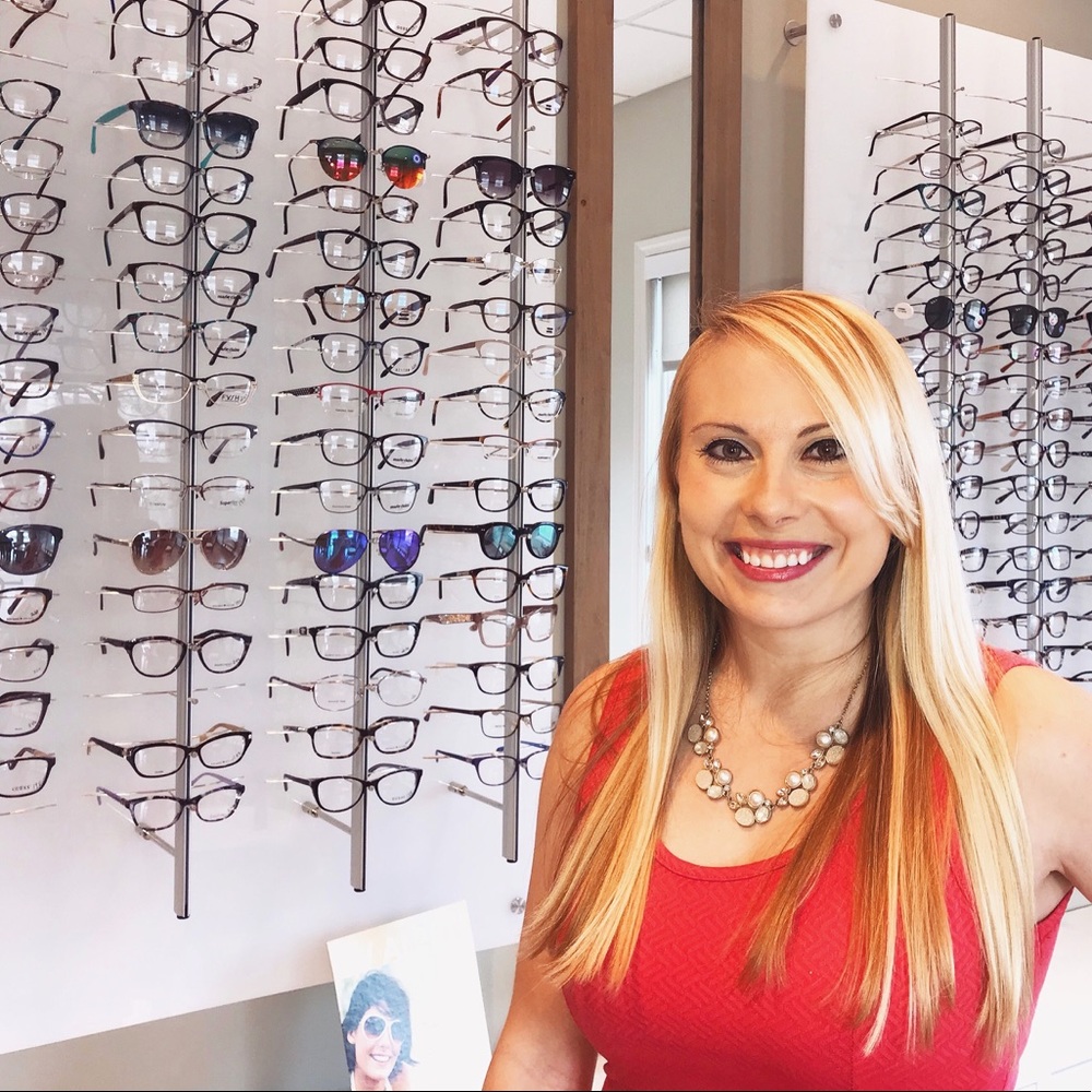 Meet your Posher, Carissa